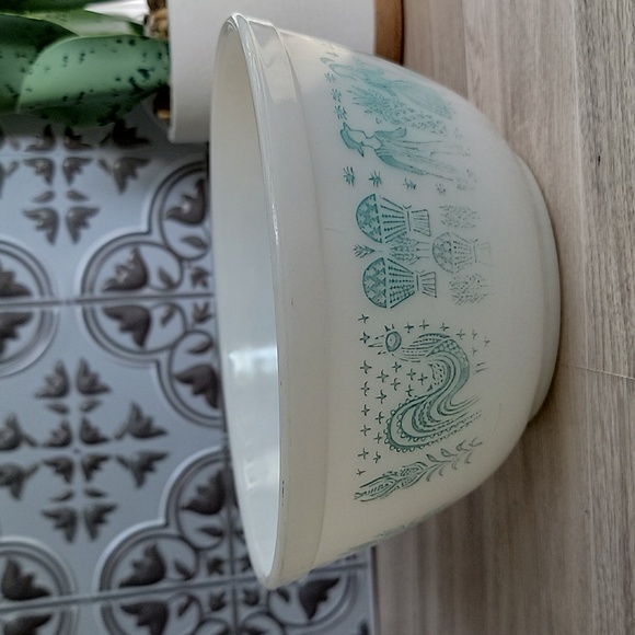 Vintage Pyrex Amish Butterprint White Turquoise 1 1/2 Quart Mixing Bowl - Picture 5 of 13